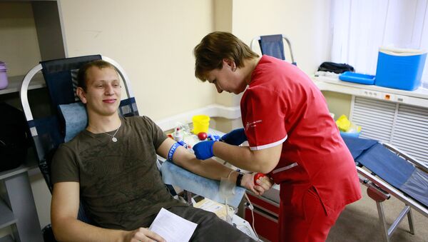 Сдача крови в агентстве РИА Новости