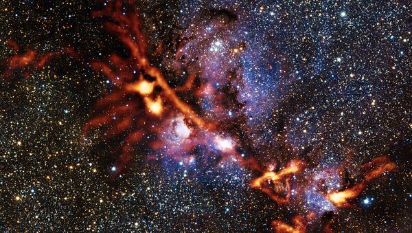 Фотография туманности Кошачьей лапы, полученная телескопом APEX при помощи новой камеры