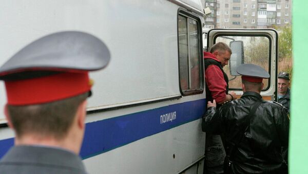 Задержанных активистов Greenpeace доставили в здание суда в Мурманске, архивное фото