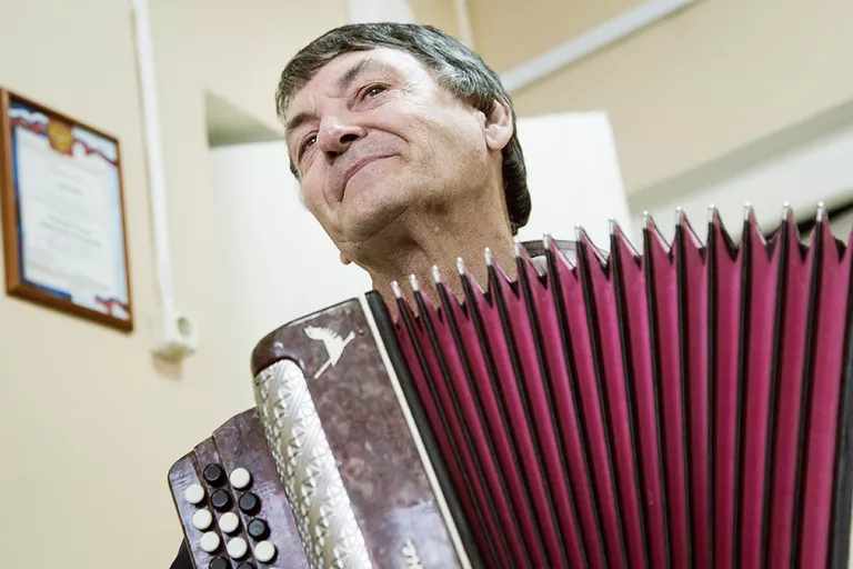 Гармонист-самоучка Александр Григорьевич Губин Гармонист-самоучка Александр Григорьевич Губин