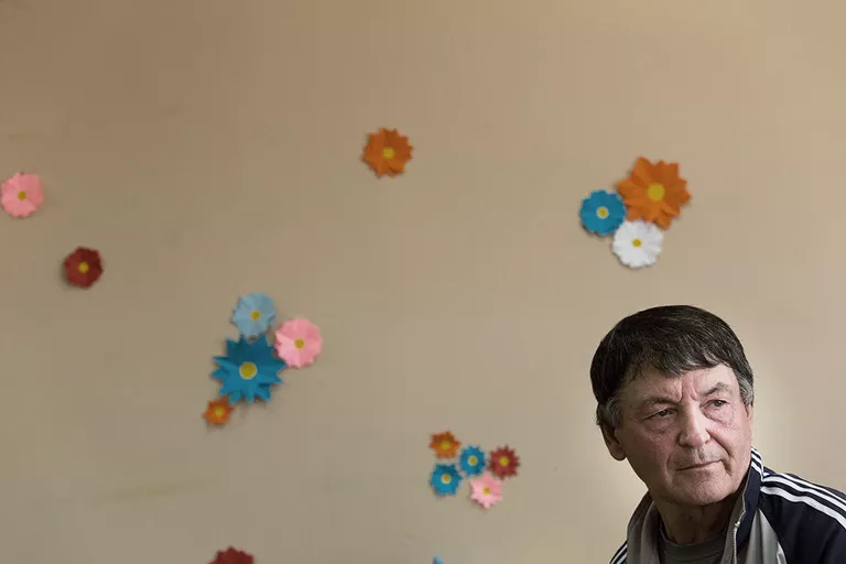 Музыкальный руководитель детского сада поселка Авангард Александр Губин Музыкальный руководитель детского сада поселка Авангард Александр Губин