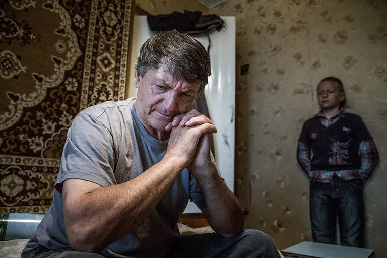 Гармонист-самоучка Александр Григорьевич Губин с внуком Гармонист-самоучка Александр Григорьевич Губин с внуком