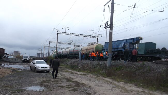 Сход с рельсов цистерн с пропаном в городе Буе Костромской области