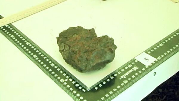 Водолазы осмотрели и взвесили предполагаемые осколки челябинского метеорита
