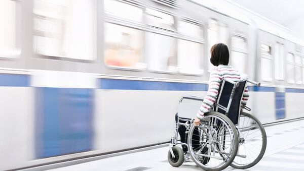 Инвалид в метро. Архивное фото