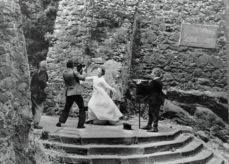 Актриса Е. Коренева на съемках фильма Ася Актриса Е. Коренева на съемках фильма Ася