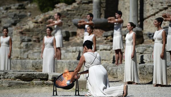 Церемония зажжения Олимпийского огня. Фото с места событий