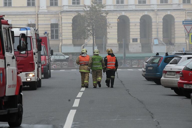 Пожар на Караванной улице в центре Петербурга. Фото с места события