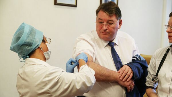 Министр здравоохранения по Самарской области Геннадий Гридасов дал старт прививочной кампании