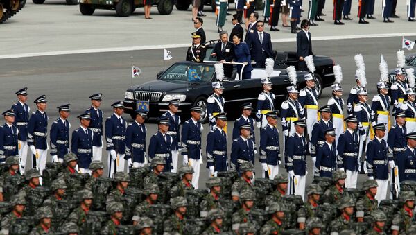 Военный парад в городе Соннам, Южная Корея