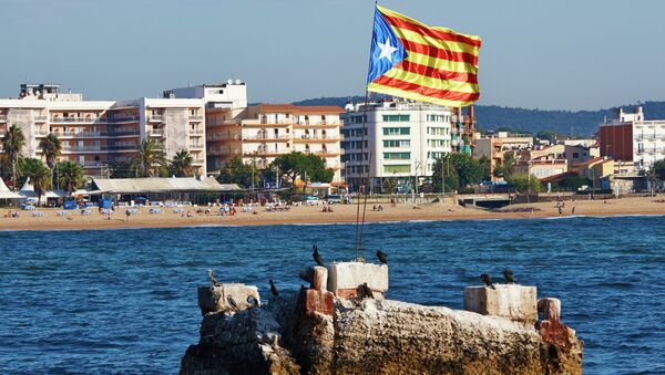 Побережье Средиземного моря в городе Бланес в Каталонии