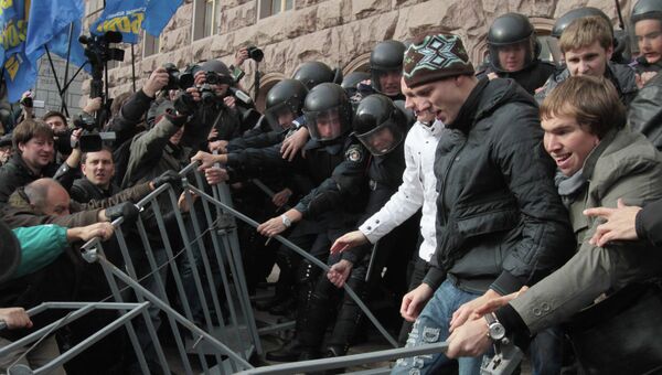 Беспорядки у здания Киевсовета, фото с места события