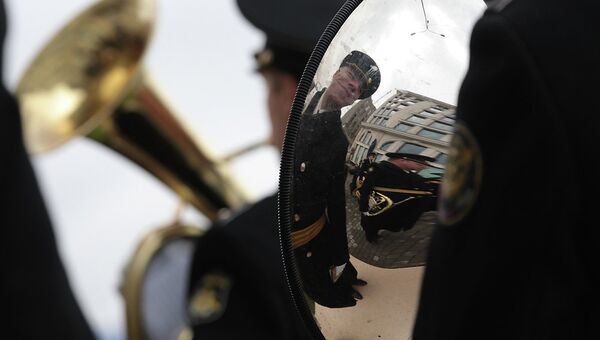 Бюсты великих флотоводцев установлены на Синопской набережной в Петербурге