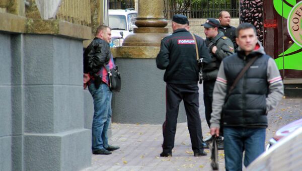 Полиция задержала мужчину, выстрелившего в кафе Коляда в Новосибирске, событийное фото