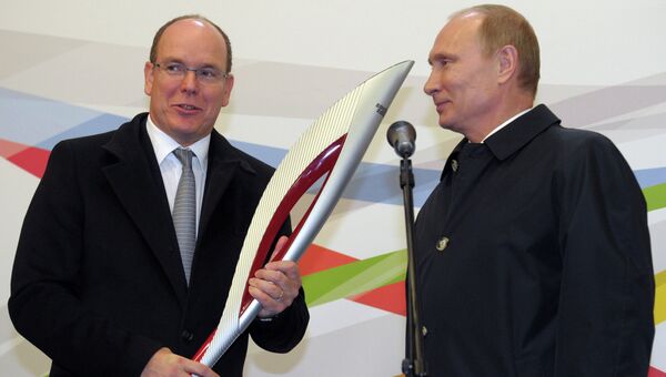 В.Путин и князь Монако Альбер II посетили выставку Олимпийских факелов