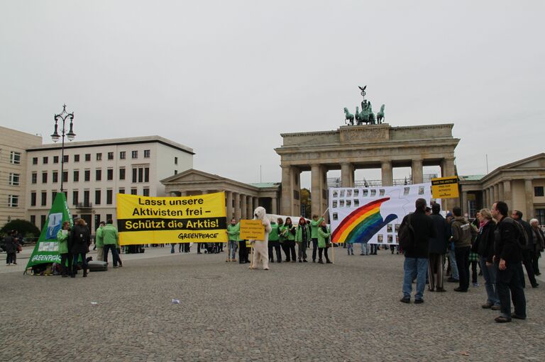 Митинг в поддержку активистов Greenpeace в Берлине 