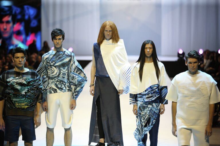 Благотворительный фонд Русский силуэт, конкурс молодых дизайнеров в Гостином дворе Благотворительный фонд Русский силуэт, конкурс молодых дизайнеров в Гостином дворе