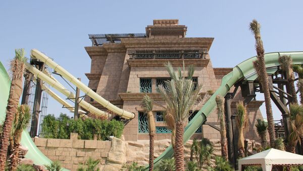 Аттракцион Башня Посейдона на курорте Atlantis, The Palm в Дубае