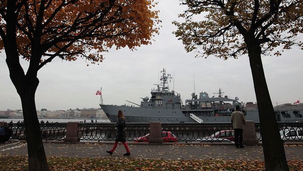 Корабль НАТО в Петербурге. Фото с места события