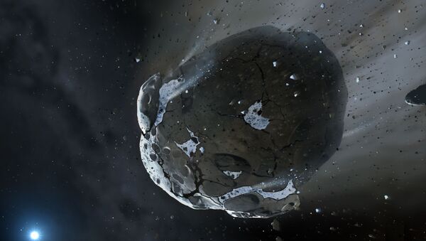 Водный астероид, устремляющийся к белому карлику