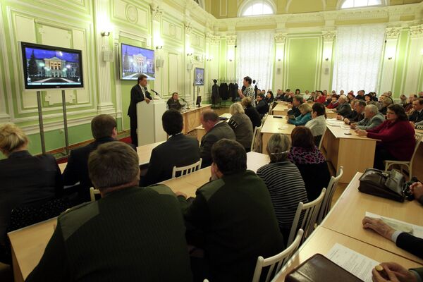 Иван Кляйн на встрече с избирателями в ТГУ