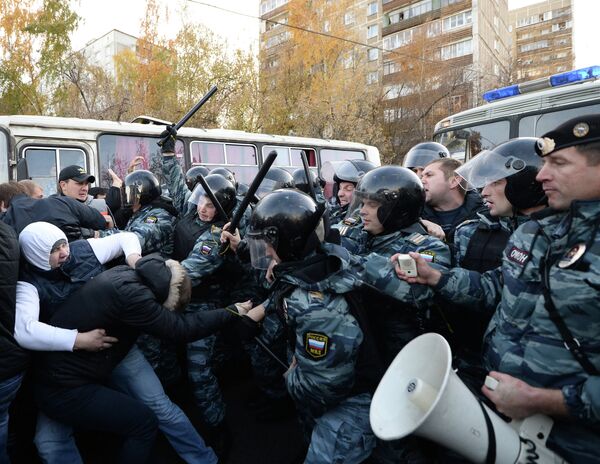 Беспорядки в московском районе Бирюлево Беспорядки в московском районе Бирюлево