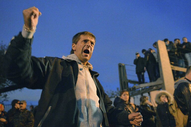 Беспорядки в московском районе Бирюлево Беспорядки в московском районе Бирюлево