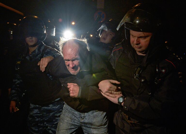 Беспорядки в московском районе Бирюлево Беспорядки в московском районе Бирюлево