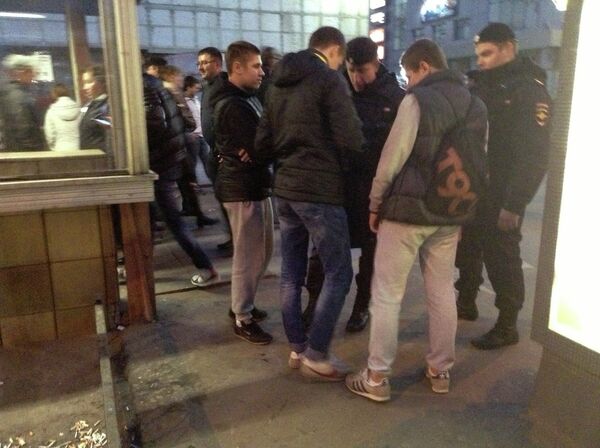Задержания у станции метро Пражская Задержания у станции метро Пражская
