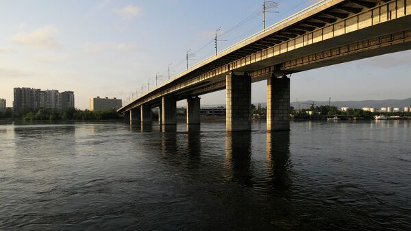 Октябрьский мост в Красноярске, архивное фото