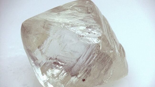 Внешний вид природного алмаза