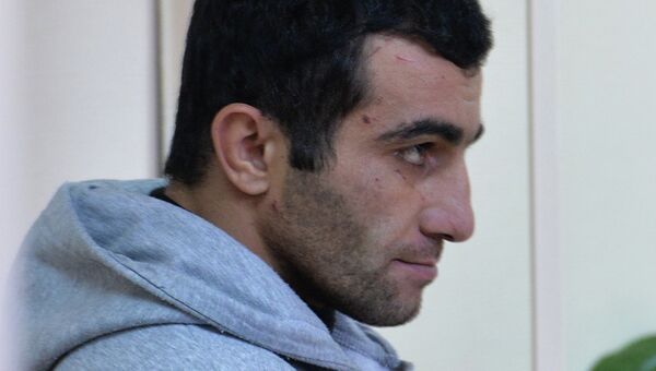 Орхан Зейналов, задержанный по подозрению в убийстве Егора Щербакова, на заседании Пресненского суда города Москвы. Фото с места события