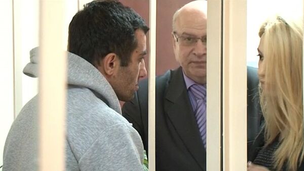 Суд арестовал подозреваемого в убийстве в Бирюлево. Кадры заседания