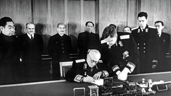 Подписание Договора между СССР и КНР 14 февраля 1950 г. в Москве