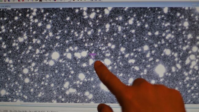 Астероид на снимке звездного неба, архивное фото