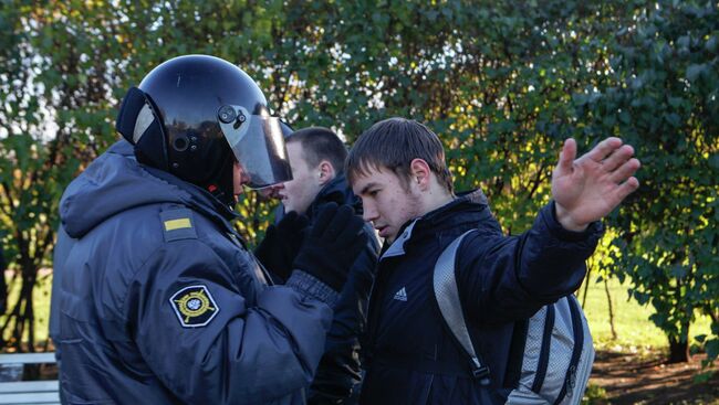 Акция националистов на Марсовом поле в Петербурге. Фото с места событий