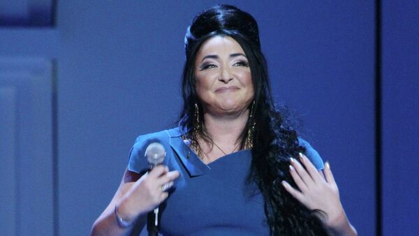 Певица Лолита Милявская выступает на Рождественских встречах Аллы Пугачевой