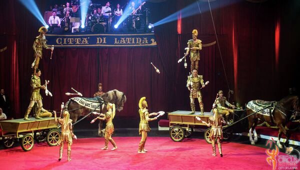 Международный цирковой фестиваль в городе Латина, фото с места событий
