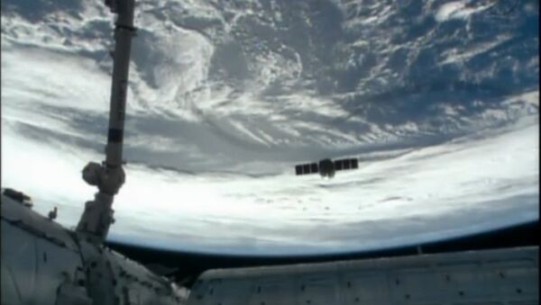 Корабль Cygnus после отстыковки от МКС, фото с места события