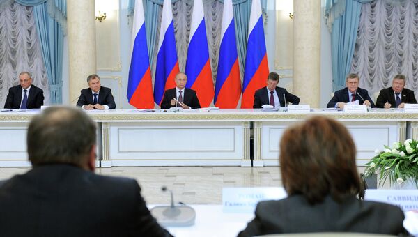 Президент РФ Владимир Путин во время заседания Совета при президенте по межнациональным отношениям в Уфе, архивное фото