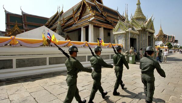 Смена караула на территории Королевского дворца в Бангкоке. Архивное фото