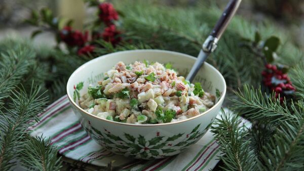 Классический салат «Оливье», пошаговый рецепт с фотографиями – Советская кухня: Салаты. «Еда»
