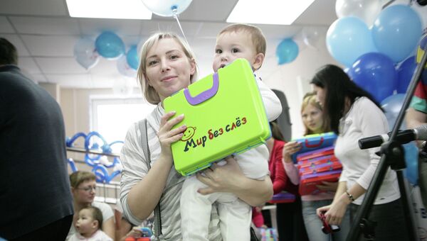 Благотворительная акция банка ВТБ Мир без слез в красноярской городской детской больнице №4