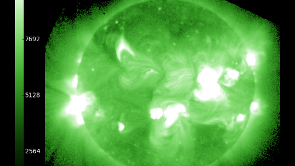 Снимок Солнца в рентгеновском диапазоне в момент вспышки класса X1.3 25 октября 2013 года