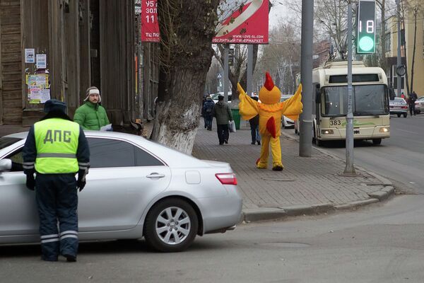 Перекрытие улиц перед матчем Томь - Терек