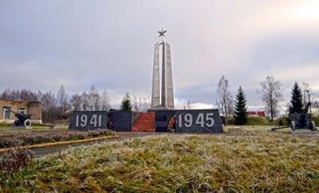 Мемориал погибшим томичам в Смоленской области, архивное фото