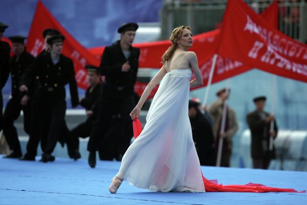 Балерина Илзе Лиепа во время празднования Дня города на Красной площади в Москве