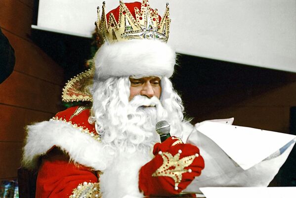 Хозяин зимы - Дед Мороз, приехавший в Москву из Великого Устюга