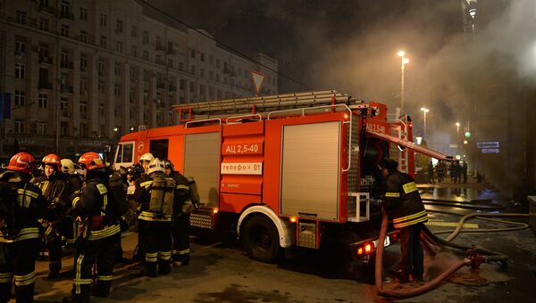 Пожар в тепловом коллекторе в центре Москвы. Фото с места события