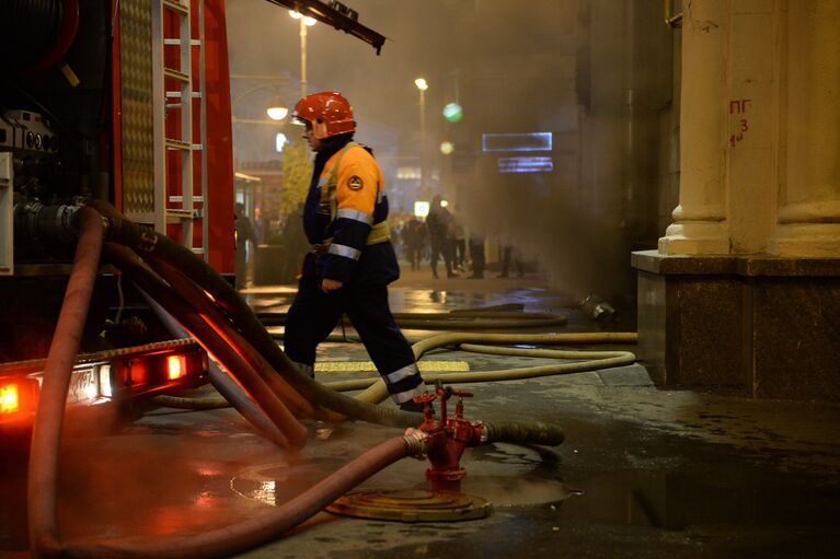 Пожар в тепловом коллекторе в центре Москвы